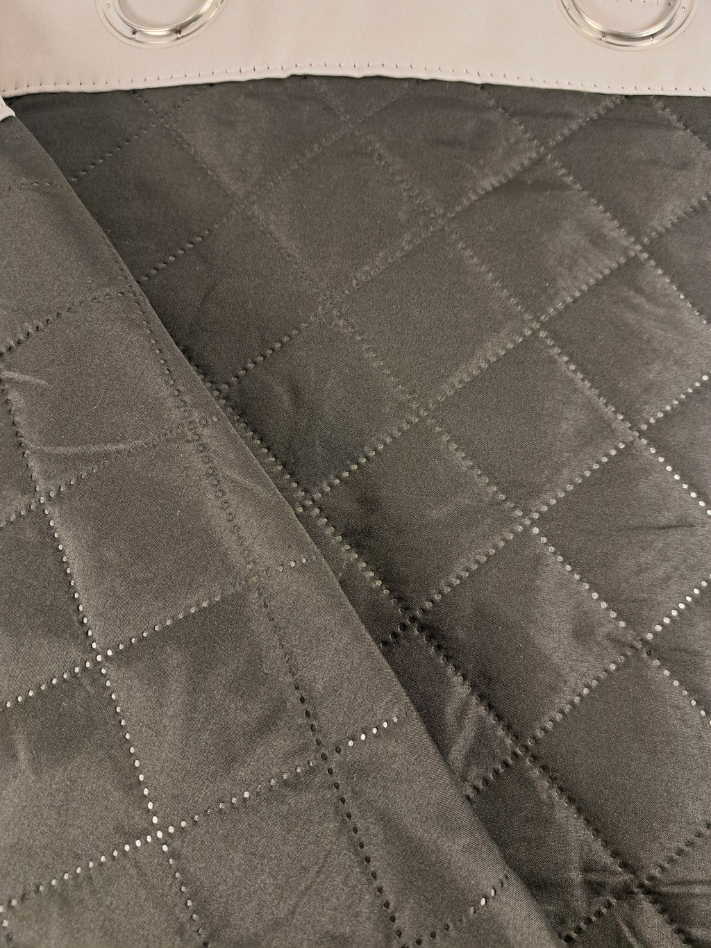 Blackout užuolaidos sidabro pilkos spalvos, 100 % užtemdymas, 140 × 210 cm, 1 vnt., Pony Dance