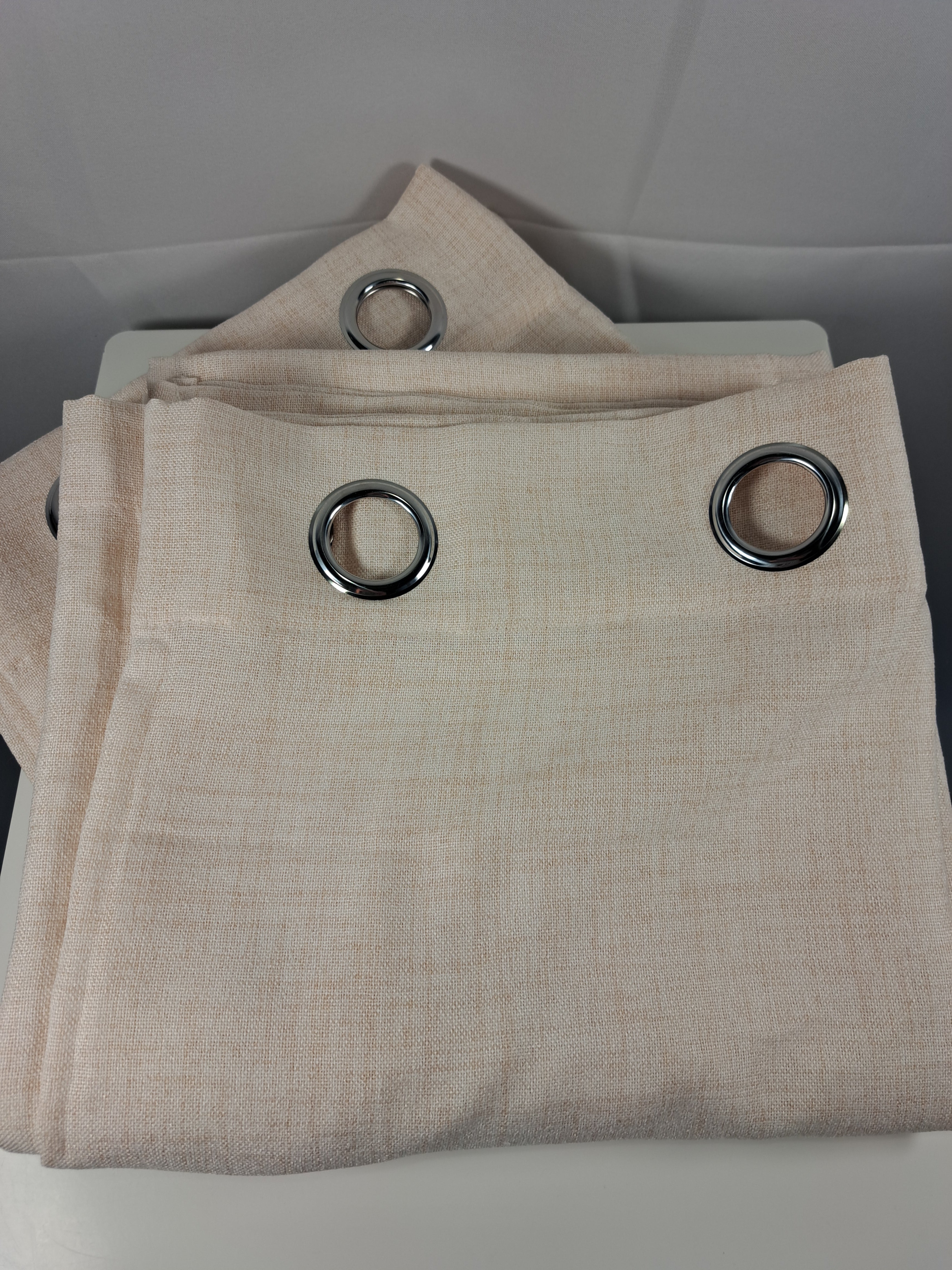 Pusiau permatomos užuolaidos šviesaus smėlio spalvos, 140 × 280 cm, 1 vnt., Miulee