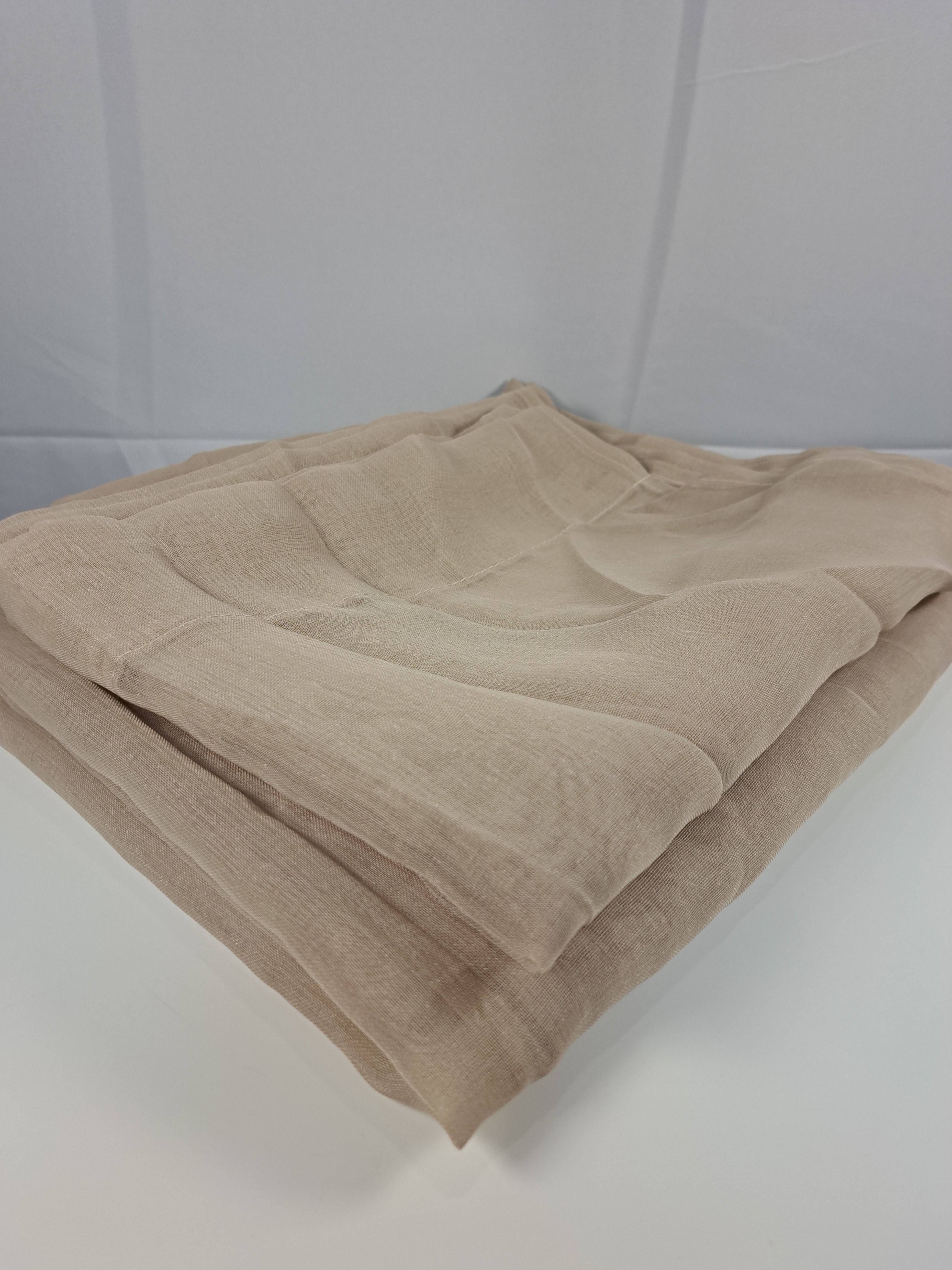 Dieninės užuolaidos tamsaus smėlio spalvos, 140 cm pločio, 175 / 215 / 245 cm ilgio, 1 vnt.
